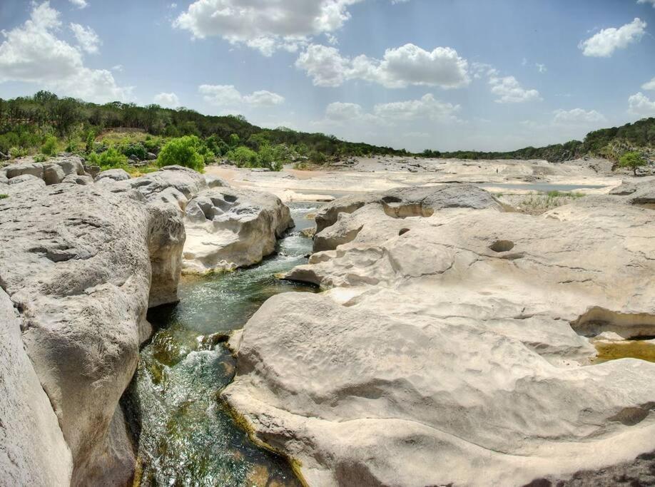 A Rare Find! - Bright & Gorgeous Lake Home In Marble Falls Exterior photo